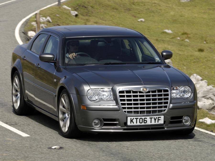  Chrysler 300C SRT8 2004 года  (UK) (фото 6 из 14)